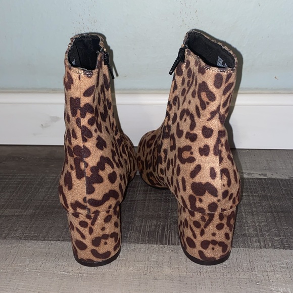 Time And Tru Brown Leopard Cheetah Print Ankle Bootie Boots NWOT - Picture 6 of 13